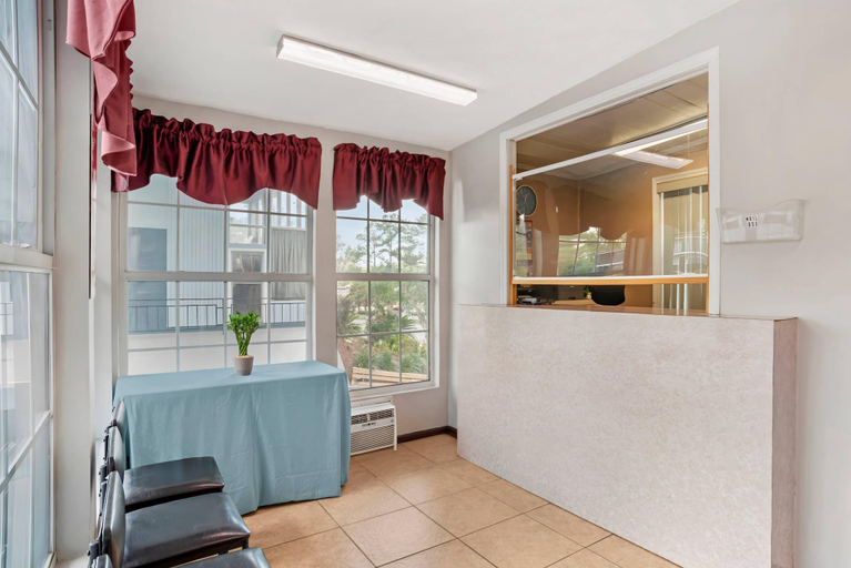 Others 5, Econo Lodge Tallahassee Downtown - University, Leon