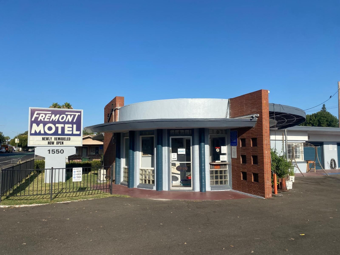 Exterior, Fremont Motel, Yolo