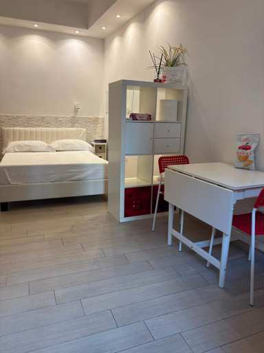 Bedroom 5, San Domenico, Bari