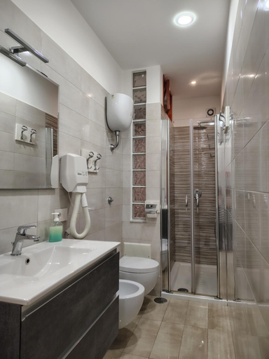 Bathroom 3, B&B Maestra Giovanna, Napoli