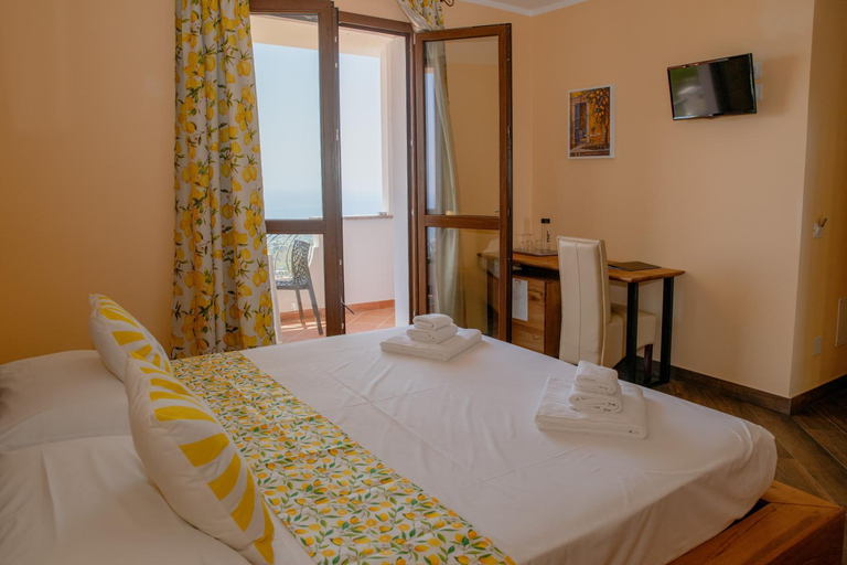 Bedroom 2, Agriturismo Sant'Anna, Imperia
