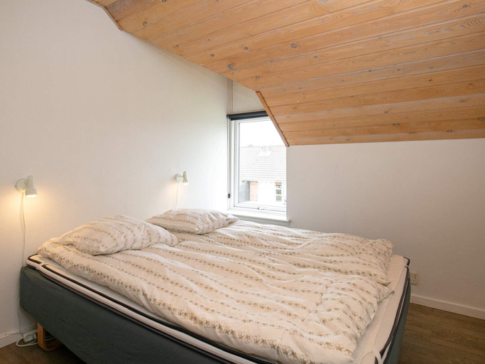 Bedroom 4, 8 person holiday home on a holiday park in Blåvand, Varde