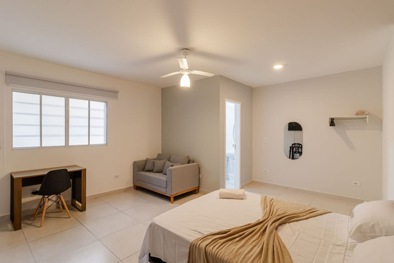 Room 5, Studio 12 com Wi-fi e Pr Ximo ao Shopping Tatuap, São Paulo