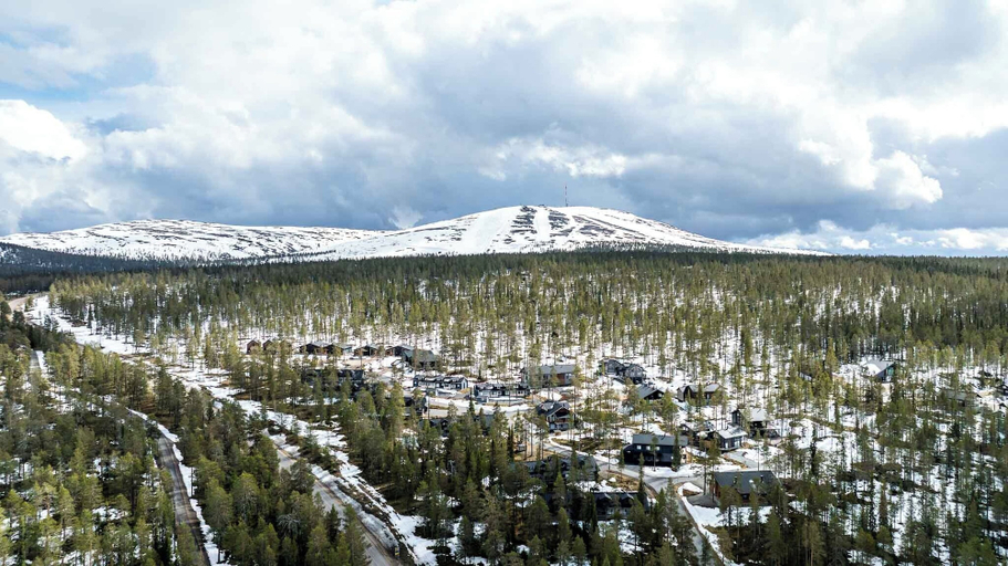 Aerial view 4, Stylish 4BR Villa for 10 - Private Jacuzzi & Sauna, Lapland
