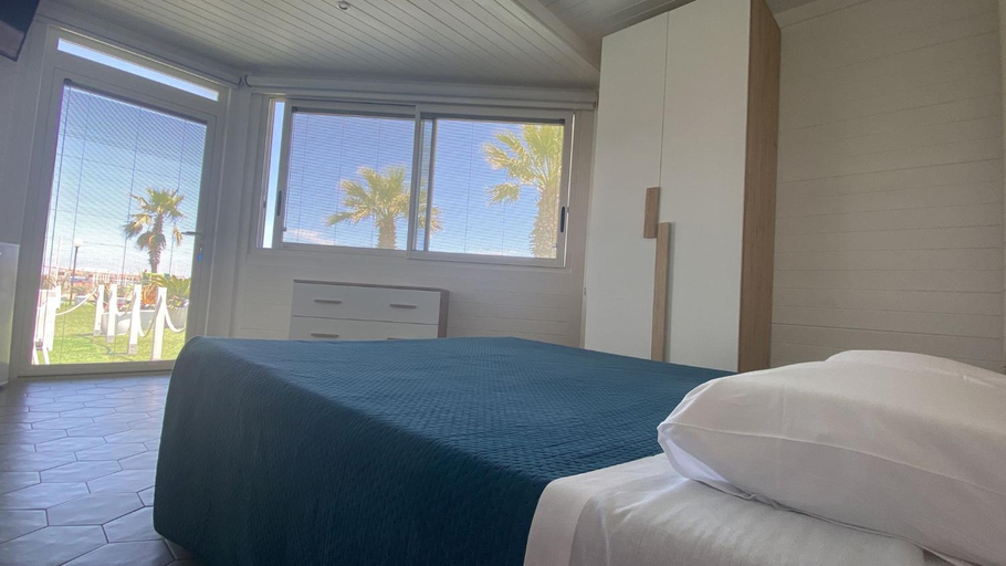 Bedroom 2, AURORA BEACH & SUITE, Barletta-Andria-Trani