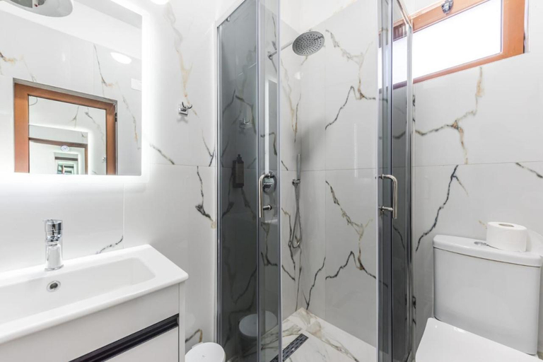 Bathroom 3, Riti Rooms and Apartments, Shkodrës