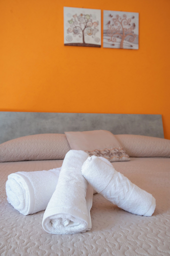 Room 2, IL GIRAMONDO, Syracuse