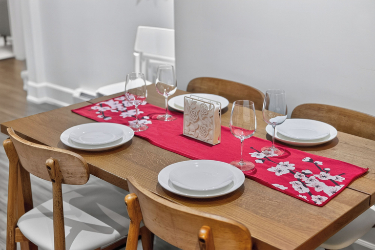 Dining 3, Tranquil Garden Level Retreat near UBC, Greater Vancouver