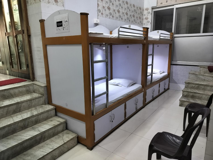 Bedroom 4, C N Comforts Hotel & Dormitory, Lucknow
