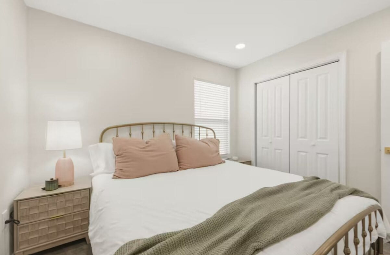 Room 2, Iberville Inn, Lafayette