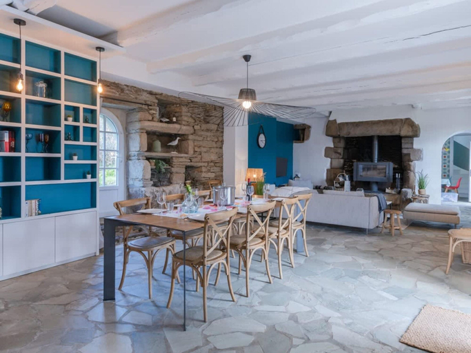 Dining 4, Bretagne Family Cottage for 8 Guests, Finistère