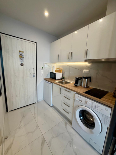 Others 5, Hellenikon Suites, Central Macedonia