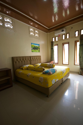 Bedroom, Nias Shady Palm surfcamp, South Nias