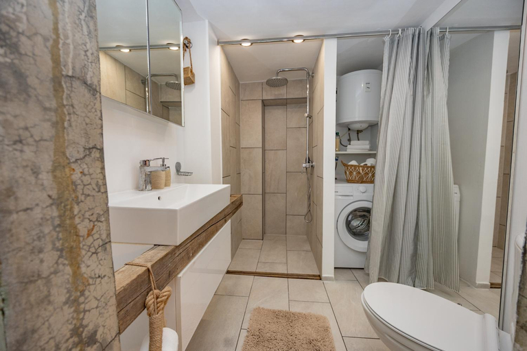 Bathroom 4, Bikini Vintage House, Brela