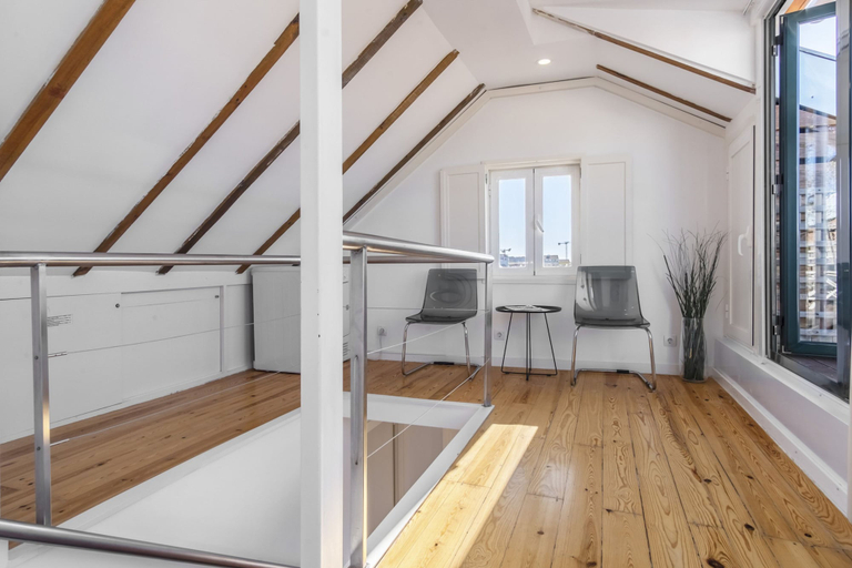 Room 3, PI1 in Lisboa Ciudad, Lisbon