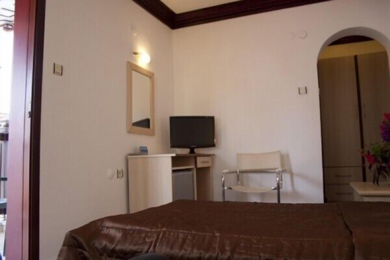 Bedroom 2, Erdem Hotel, Ula