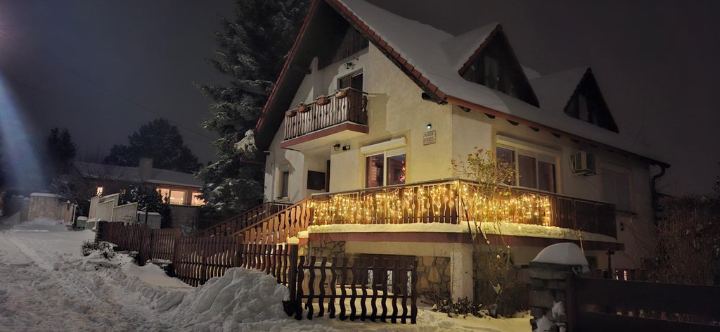 Others 5, Baker Street Apartman, Balatonalmádi