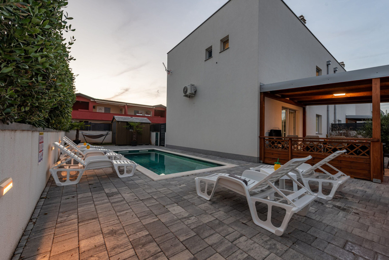 Balcony 5, Villa Len Mar Zadarvillas, Vir