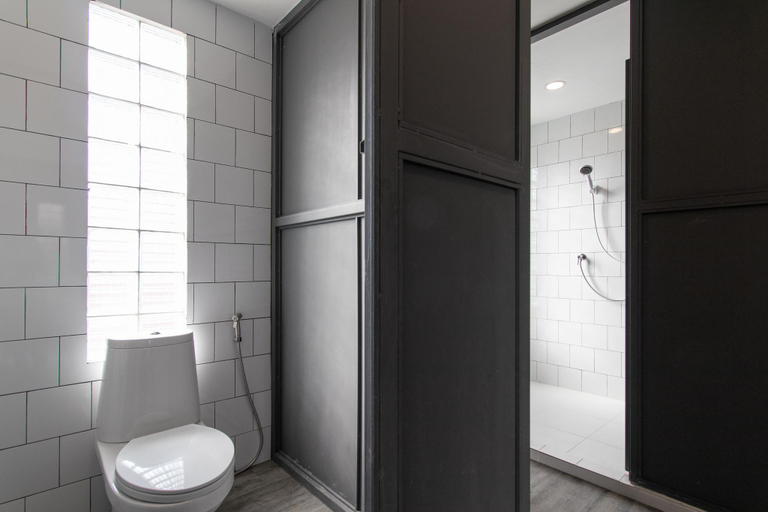 Bathroom 3, Night Bazaar Black House, Muang Chiang Mai
