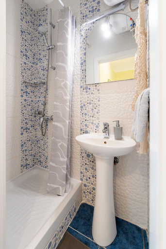Bathroom 2, Feel the City Atmosphere Rovinj, Rovinj