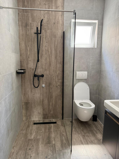 Bathroom 2, Apartmani Marta & Ivano, Vir