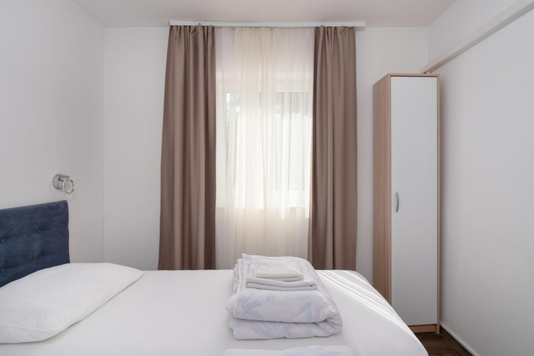 Bedroom 2, Apartments Monika, Vir