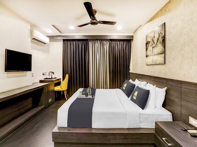 Room 4, Townhouse OAK Kzar Corporate Hotel, Kolkata