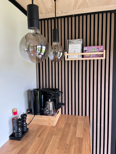 Others 3, R&M Boutique, Haarlemmermeer