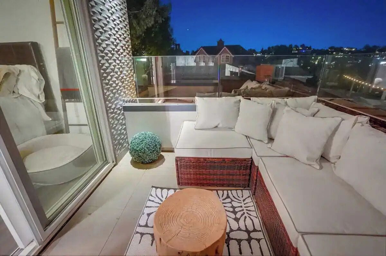 Exterior 2, Troy Hill, Los Angeles