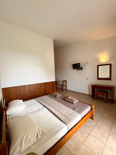 Bedroom 4, Fuji Hotel, Central Greece