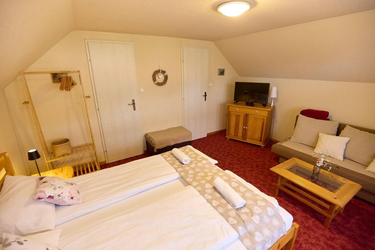 Bedroom 2, Borbala Vendeghaz, Sátoraljaújhely