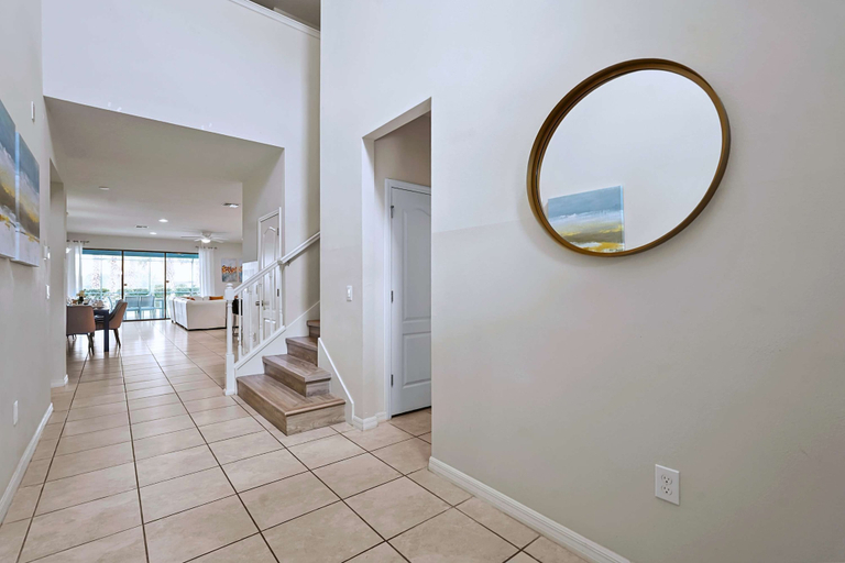 Room 2, Disney Mansion With Hot Tub Pool Resort Access, Osceola