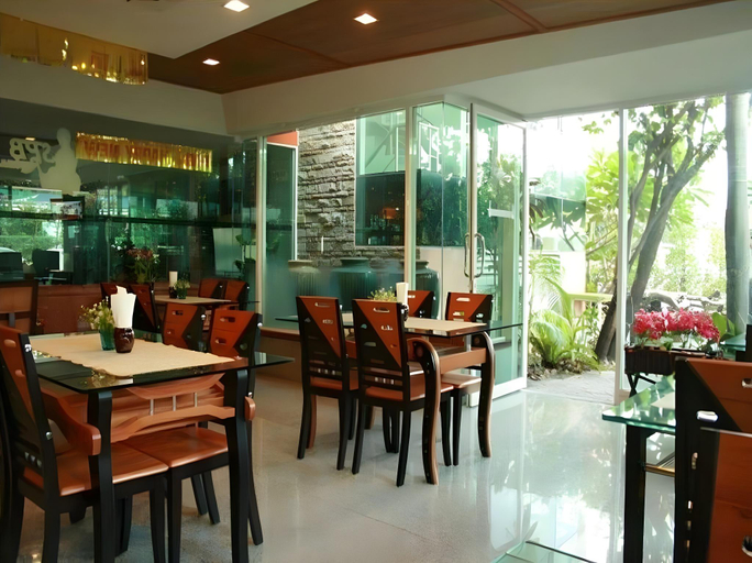 Food & Drinks 5, L-Seven Hotel, Huai Kwang