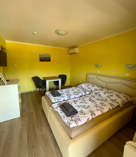 Bedroom 2, AndreaApartmanok, Balatonfüred