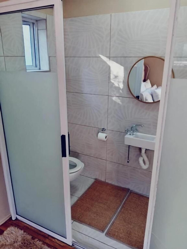 Bathroom 2, BKaap2 Queens and Kings Guest House, City of Cape Town