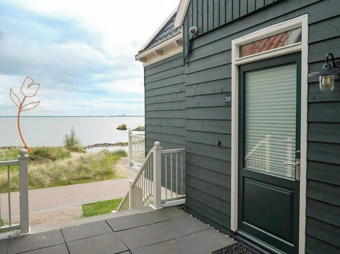 Property grounds, Zuiderzee Luxe 6, Waterland