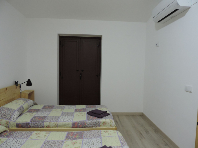 Room 2, Cuadrina Barbancho in Casar de Cáceres, Cáceres