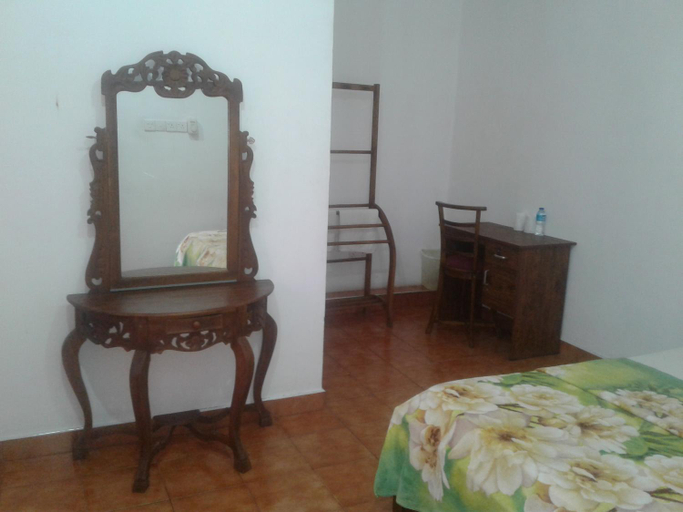 Bedroom 3, White Elephant Hotel, Ambagamuwa