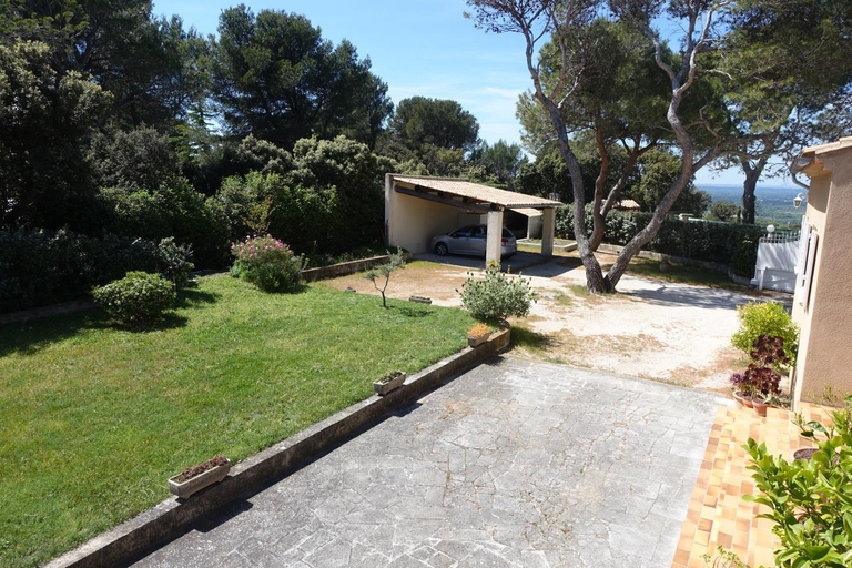 Exterior & Views, Chambre dans maison provencale avec piscine, Vaucluse