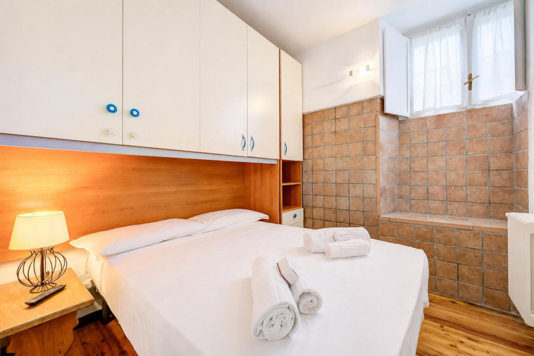 Bedroom 4, Vicolo 42-private Terrace-200m Lake, Brescia