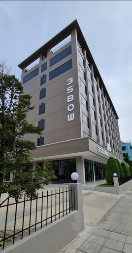 General view 2, 35 Bow Hotel & Complex, Bang Plad