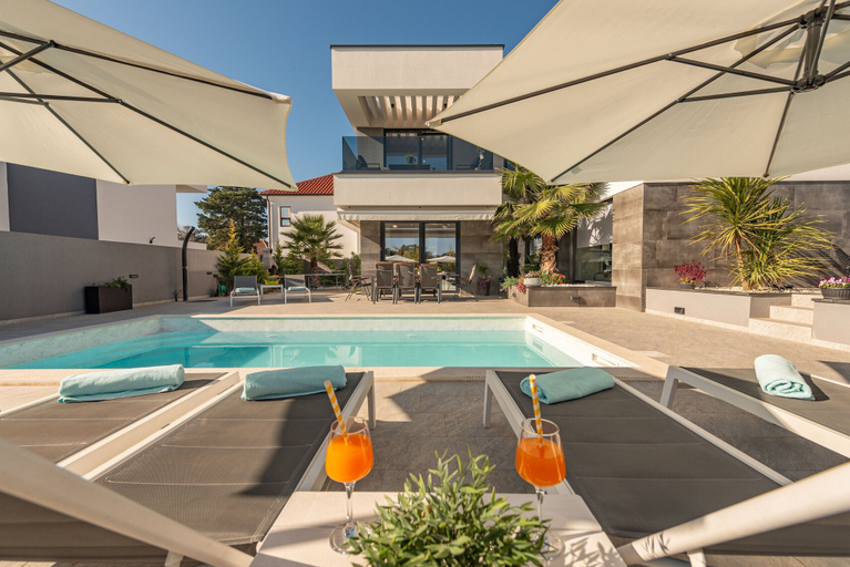 Pool 2, Villa Nina, Nin