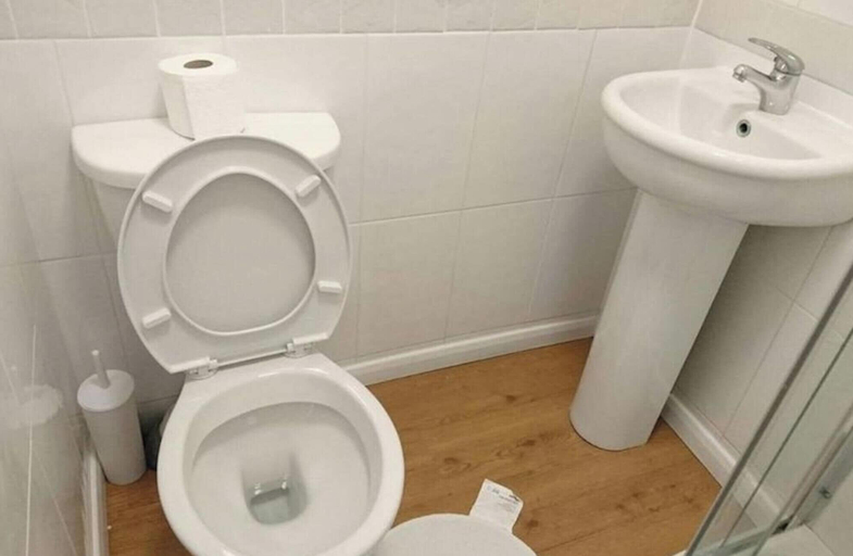 Bathroom, Room-family Room Sleeps 3 With 1 Double, London