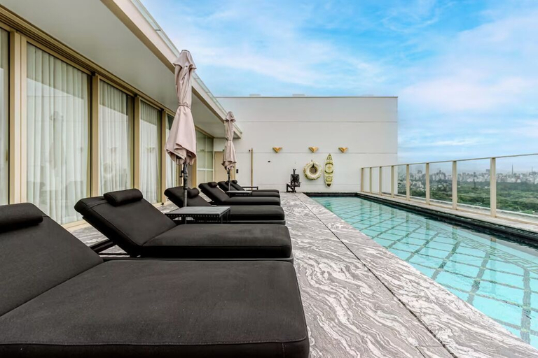 Pool 4, Villa Versace, São Paulo