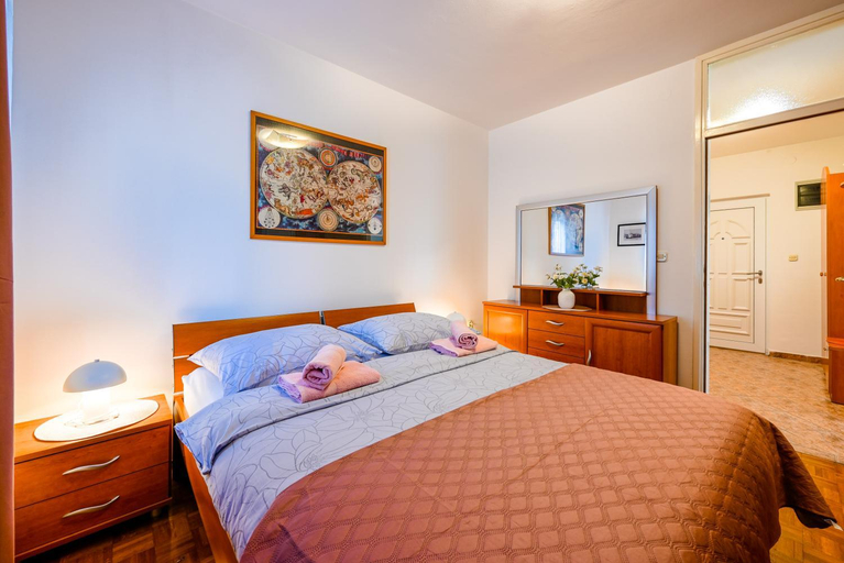 Bedroom 2, Apartments Ita, Rovinj