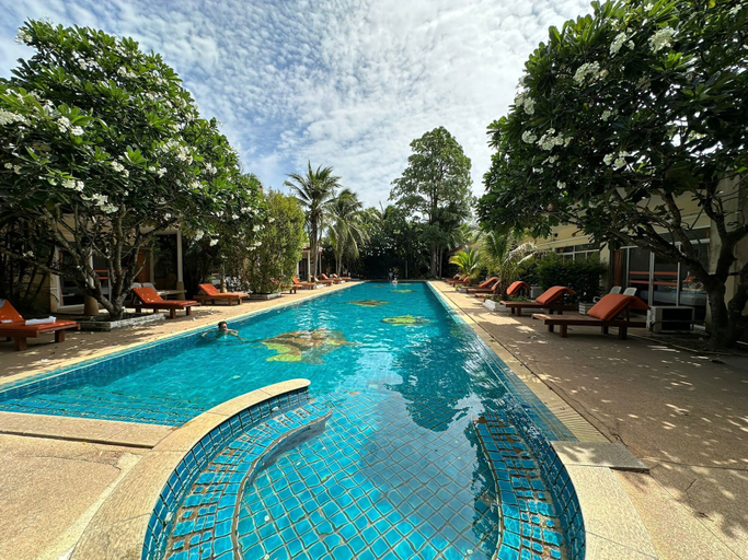 Pool, Blue Palm Beachfront Resort Phuket, Phuket Island