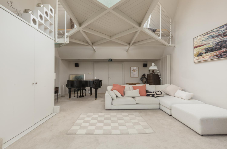 Others 5, West End Townhouse, Edinburgh