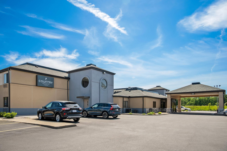 Exterior & Views 2, Country Inn & Suites by Radisson, Muskegon, MI, Muskegon