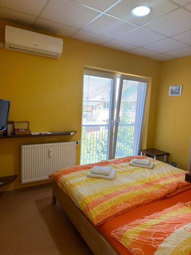 Bedroom 3, Penzion VV SUN - REOS, Hodonín