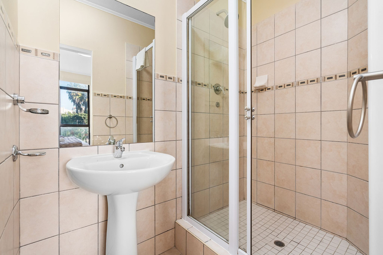 Bathroom 5, Capri 101, City of Cape Town